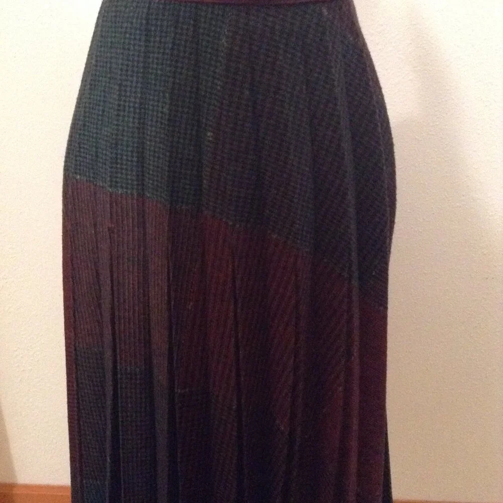 Vintage 1970s '70s Pleated Plaid Wool Skirt - Picture 3 of 5
